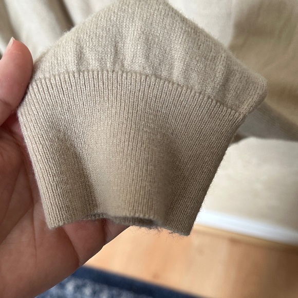 Carhartt Men's Tan Crewneck Lambswool Sweater - Picture 8 of 12